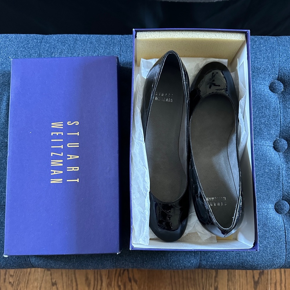 Stuart Weitzman Croc Embossed Leather Wedges - Black
